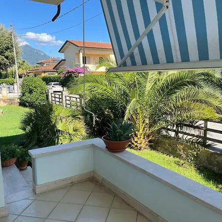 Oasi Blu Villa Marina di Pietrasanta