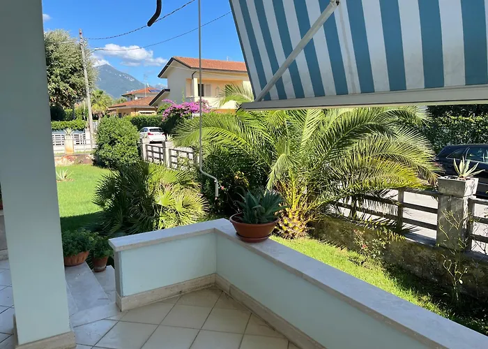 Oasi Blu Villa Marina di Pietrasanta