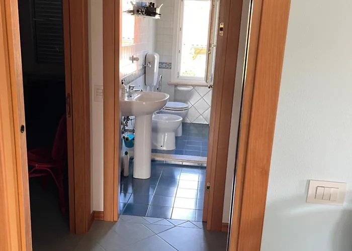 Oasi Blu 马里纳-迪-皮特拉桑塔